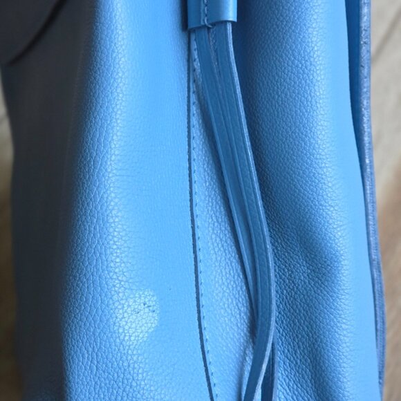 Louis Vuitton Lockme Calfskin Bleuet Top Handle Handbag - Picture 10 of 14